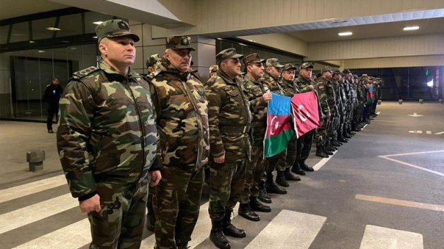 Azərbaycanın növbəti çevik xilasetmə qüvvələri Türkiyəyə yola düşdü - FOTOLAR
