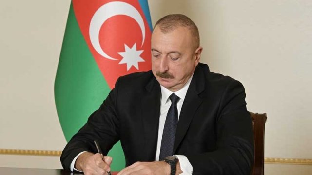 Prezident müəllimlərin maaşını artırdı - SƏRƏNCAM