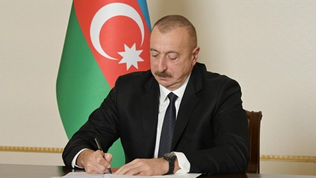 Prezident bu hərbi qulluqçuları təltif etdi - SİYAHI