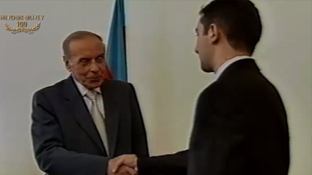 Heydər Əliyevin 21 il əvvəl Prezident təqaüdü verdiyi tələbə indi DTX-ın generalıdır - VİDEO