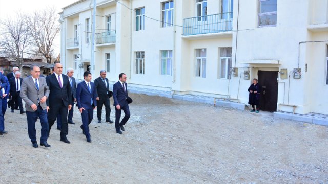 Ağstafanın Soyuqbulaq qəsəbəsində əsaslı təmir olunan binada işlər yekunlaşır - FOTOLAR