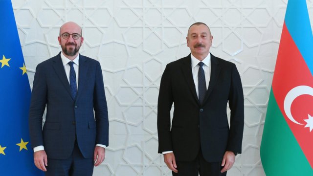 Şarl Mişeel İlham Əliyevə zəng etdi
