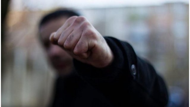 Biləsuvarda su üstündə ata və oğlu döyülüb