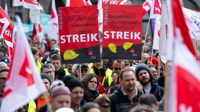 Almaniyada son 30 ilin ən irimiqyaslı xəbərdarlıq tətili keçirilir