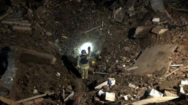 Rusiya Ukraynaya aviasiya bombaları atıb, yaşayış evləri dağılıb