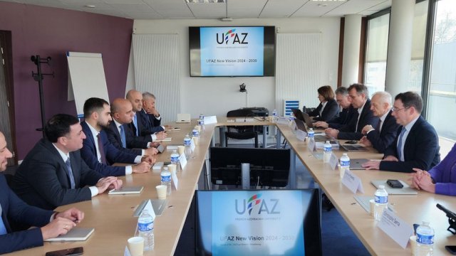 Emin Əmrullayev Fransada səfərdədir