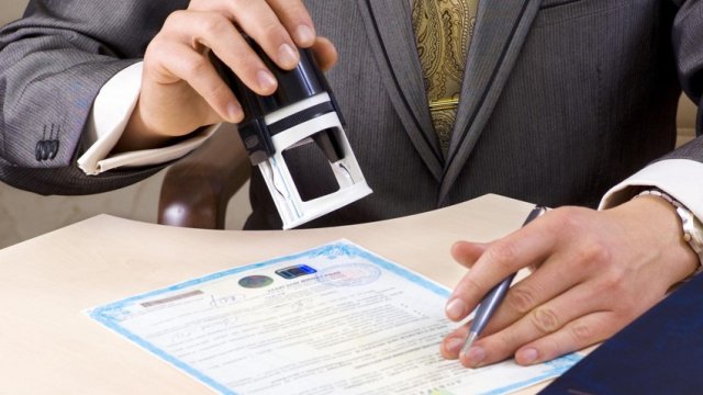 Notariuslar sosial xidmət müəssisələrinə yerləşdirilənlərdən nəqliyyat xərclərini tələb edə bilməyəcək