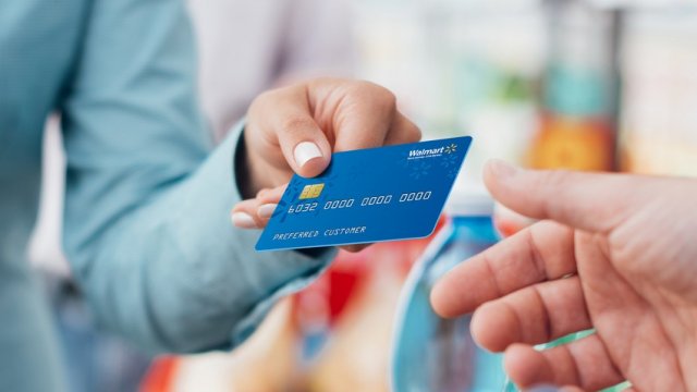 Azərbaycanda xaricilərin bank kartları ilə xərcləmələri 15% azalıb