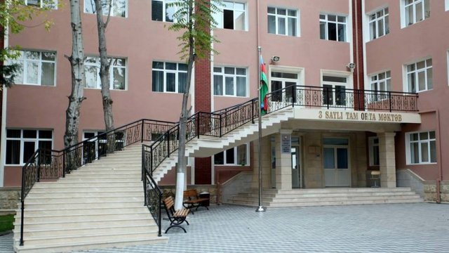 Bakıda direktorun müəllimləri məktəbə buraxmaması məsələsinə aydınlıq gətirilib