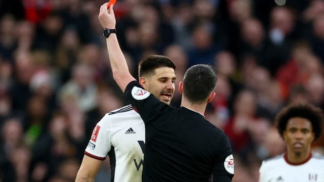 Premyer Liqa matçında hakimi itələyən futbolçuya 8 oyunluq cəza verilib