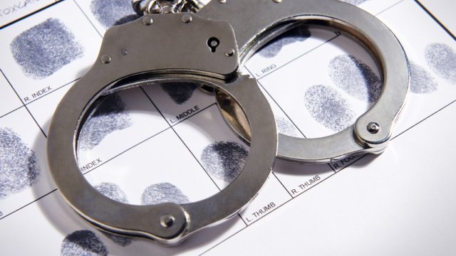 Bərdədə məktəbdəki qanunsuzluqlarla bağlı cinayət işi başlanıb