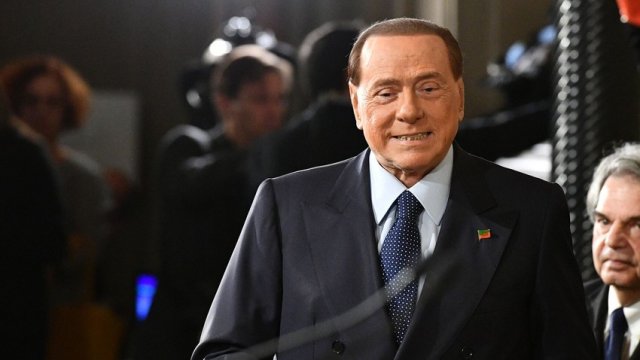 Silvio Berluskoni xəstəxanaya yerləşdirilib