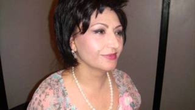 Əməkdar artist ərə getmək istəyən xalasını biabır etdi:xa0