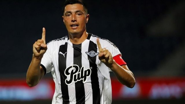 XXI əsrdə poker edən ən yaşlı futbolçular açıqlanıb