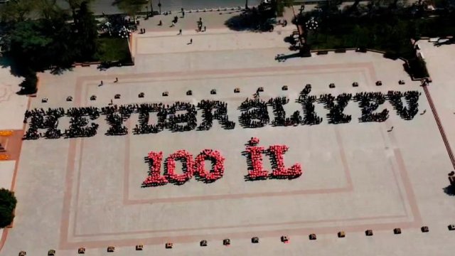 Gəncədə Heydər Əliyevin 100 illik yubileyinə həsr olunmuş fləşmob keçirilib