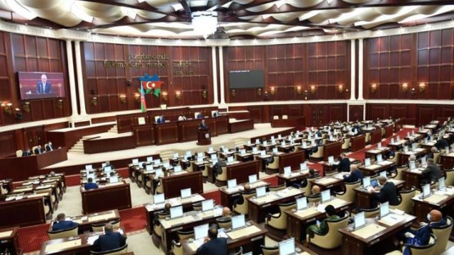 Azərbaycanda “Elektroenergetika haqqında” yeni qanun qəbul edilib