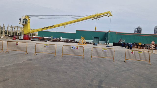 Azərbaycanda yeni məhsulun - ilk dəfə hidravlik yükqaldırma kranının təqdimatı keçirilib (FOTOLAR)