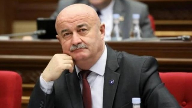 Erməni deputat Azərbaycandan üzr istədi