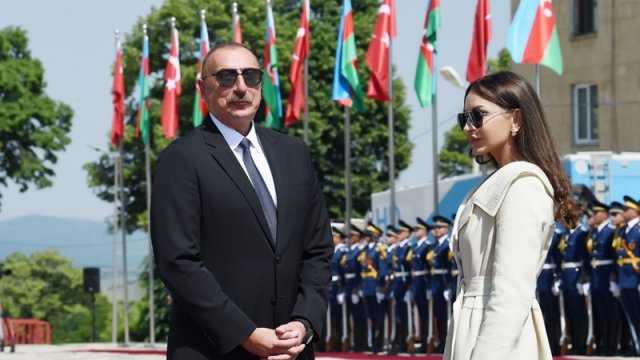 Prezident və birinci xanım türk atletləri təbrik etdi