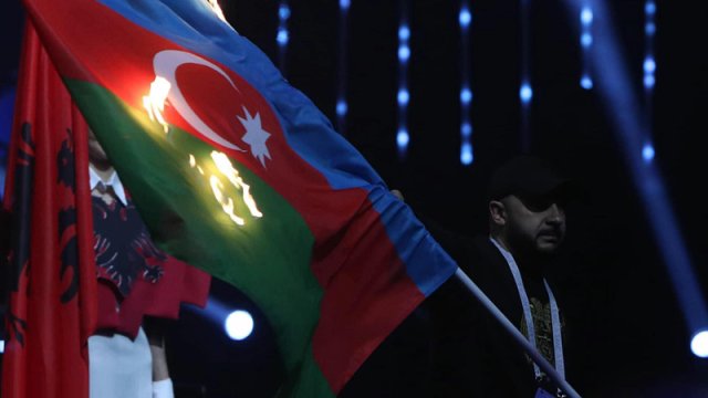 İrəvanda bayrağımızın yandırılmasının pərdəarxası - Ermənistan nə itirdi?