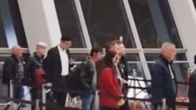 Fərid Qayıbov növbə gözlədi: Görüntüsü rekord qırdı - VİDEO