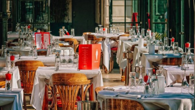 Yüksək qiymət, köhnə ət: Restoranlarda nə baş verir?xa0