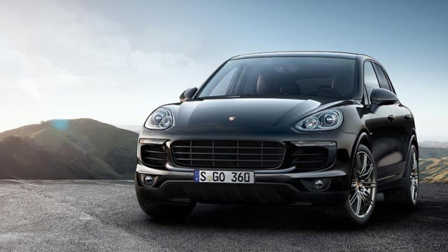 Bakıda polis idarəsində səs-küy salan “Porsche” sürücüsü kimdir?