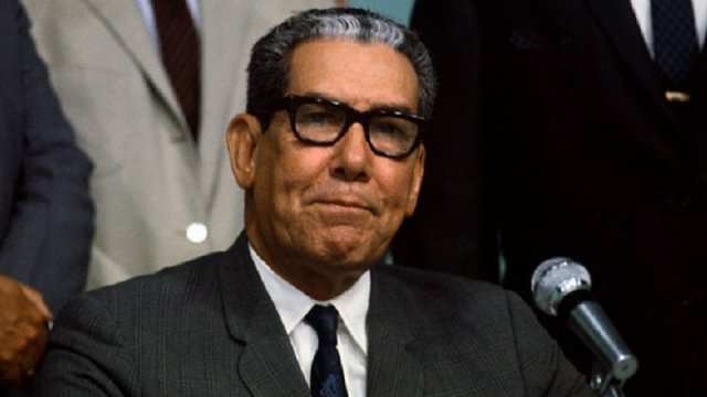 Həkim, yazıçı, prezident - Arias 83 yaşında da birinci kürsüyə iddialı olub