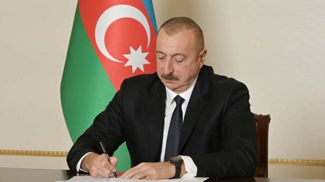 İlham Əliyev Türkiyə atletlərini təltif etdi