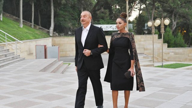 Prezident və birinci xanım qələbələrini Azərbaycana həsr etmiş idmançılarla görüşdü