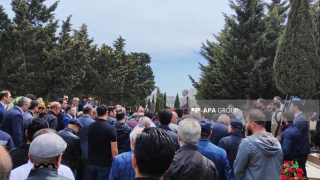Xalq artisti dəfn olundu - FOTO