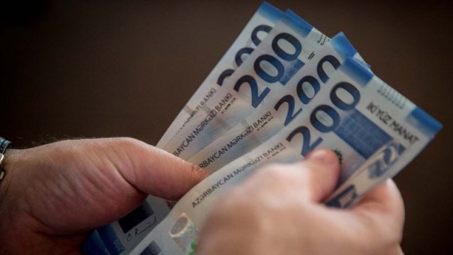 Sabiq rəis müavini 70 min manatdan artıq mənimsəmədə ittiham olunur