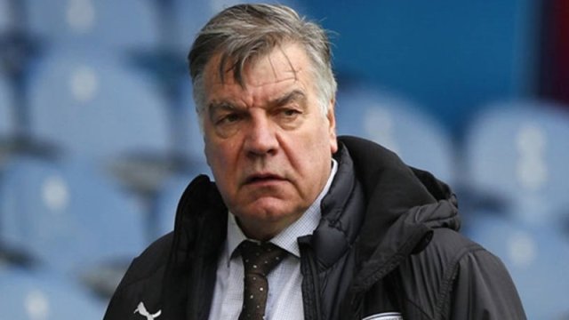 Dörd həftəlik baş məşqçi oldu: 500 min alacaq