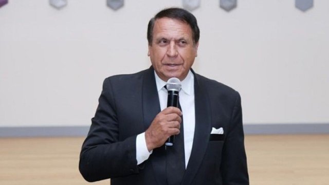 Xalq artisti solo konsertə hazırlaşır