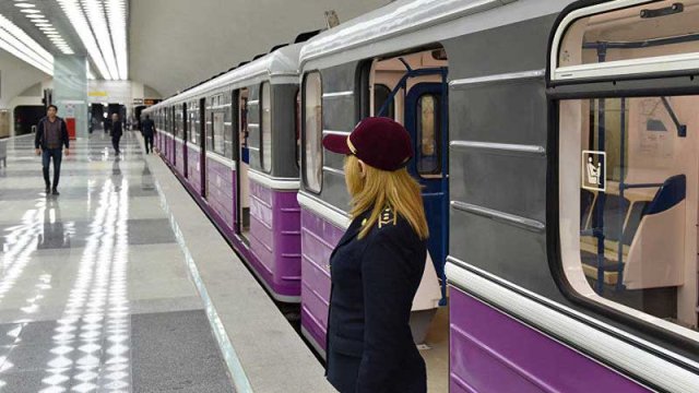 Bakı metrosunun iş vaxtı bir saat uzadıldı