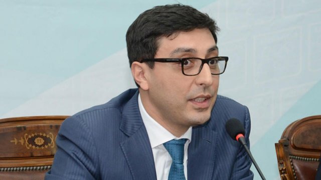 “Övladlarımın təhsilindən tam razı deyiləm” - Nazir