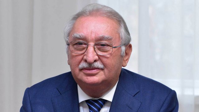 Rektorun bankı ilə buğda istehsalçısı arasında kredit qalmaqalı