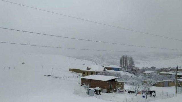 Bəzi rayonlara qar yağıb - FAKTİKİ HAVA