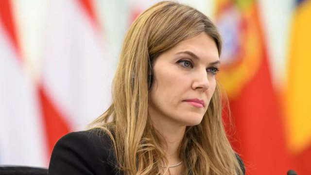 Korrupsiyada ittiham olunan deputatın elektron qandalları açıldı