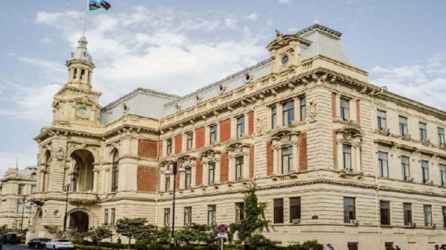 20 nəfər Bakı meriyasını məhkəməyə verdi