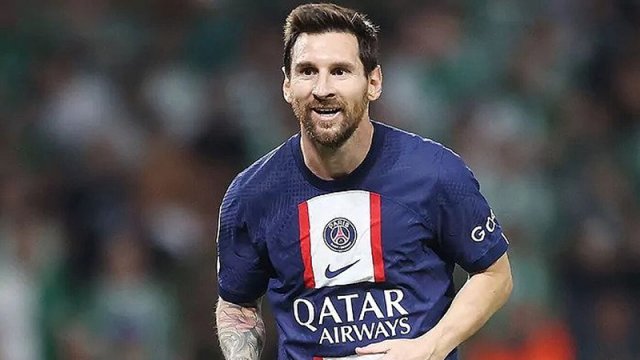 Messi PSJ ilə bağlı qərarını verdi