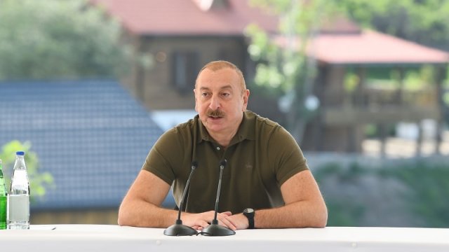 Azərbaycan Qarabağdakı erməni “məmurlar”a yalnız bu halda güzəşt edə bilər - Prezident açıqladı