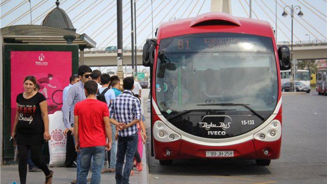 Avtobusa minən bu şəxslər PUL ALACAQLAR - VİDEO