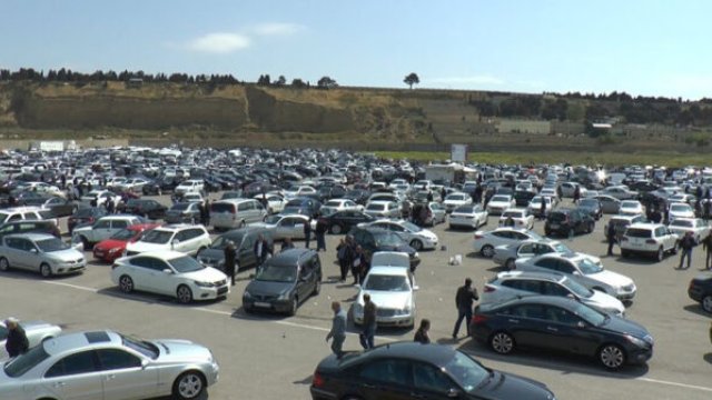 Köhnə avtomobilini dövlətə satmaq istəyənlərin NƏZƏRİNƏ! - Birdəfəlik pul veriləcək