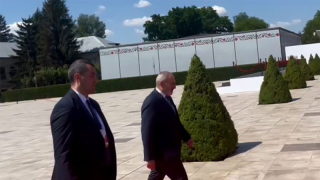 Nikol Paşinyan azərbaycanlı jurnalistlərdən qaçdı - VİDEO