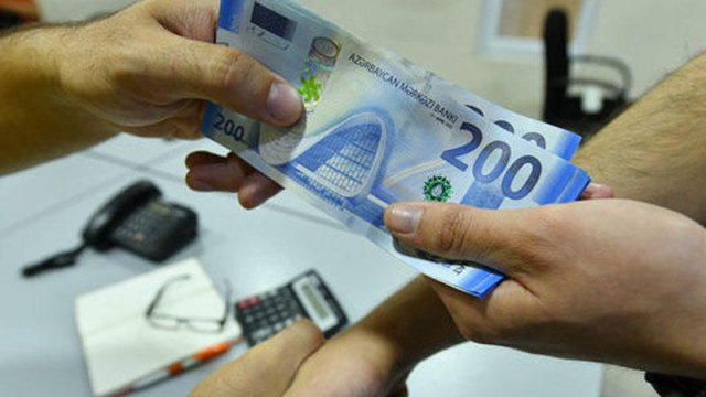 İcra nümayəndəsi 42 min manat rüşvət alıb