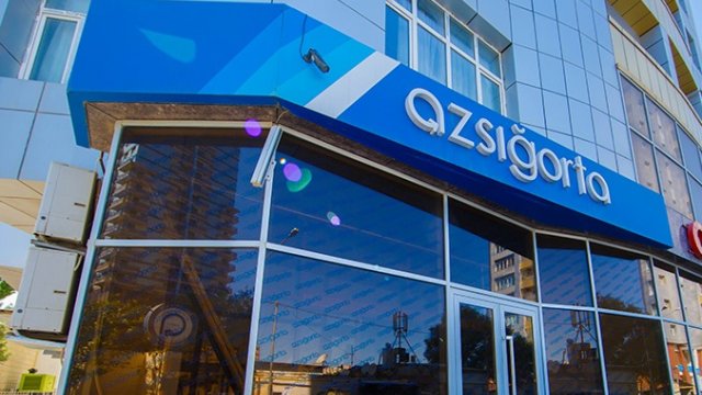“Azərsığorta” və DSMF-ə qarşı dələduzluq edən şəxsin məhkəmə qarşısında
