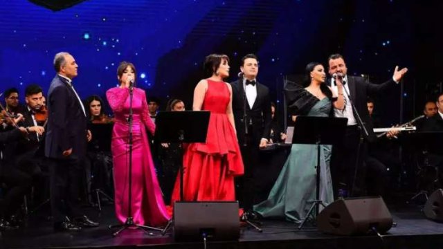 Prezidentlərin qarşısında bu sənətçilər çıxış edib - SİYAHI