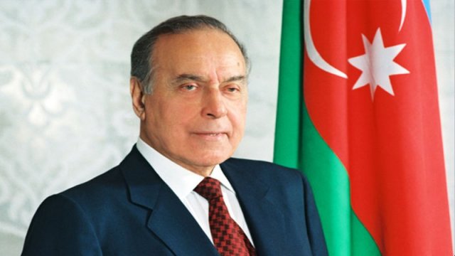 Milli Məclis Heydər Əliyevin 100 illiyi ilə bağlı Bəyanat qəbul edib