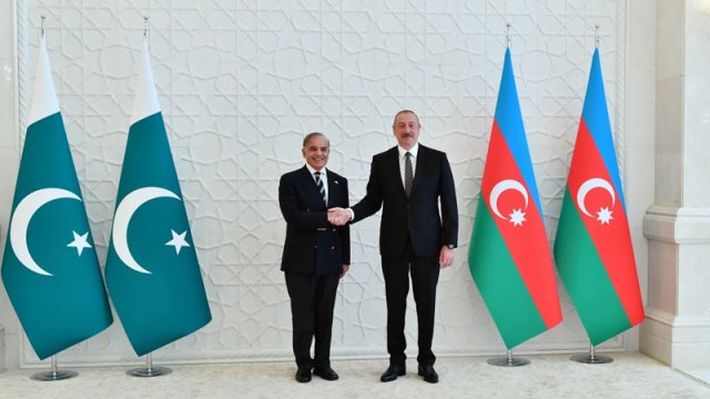 İlham Əliyev və Şahbaz Şərif mətbuata bəyanatlarla çıxış edib - YENİLƏNİB/FOTO
